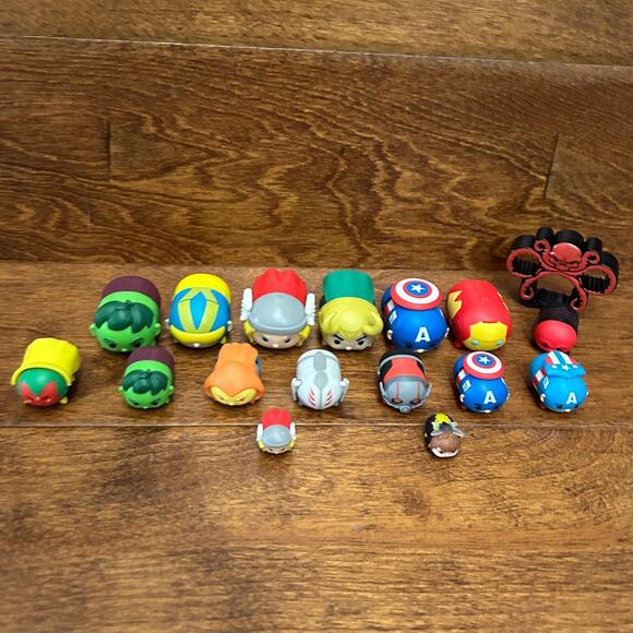 DISNEY TSUM TSUM Marvel Vinyl Figure Lot - Picture 1 of 6
